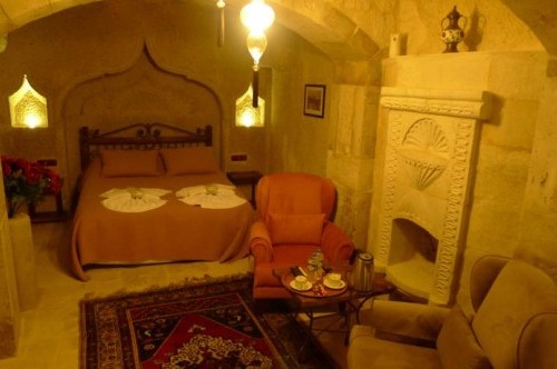 Deluxe Cave Double Room